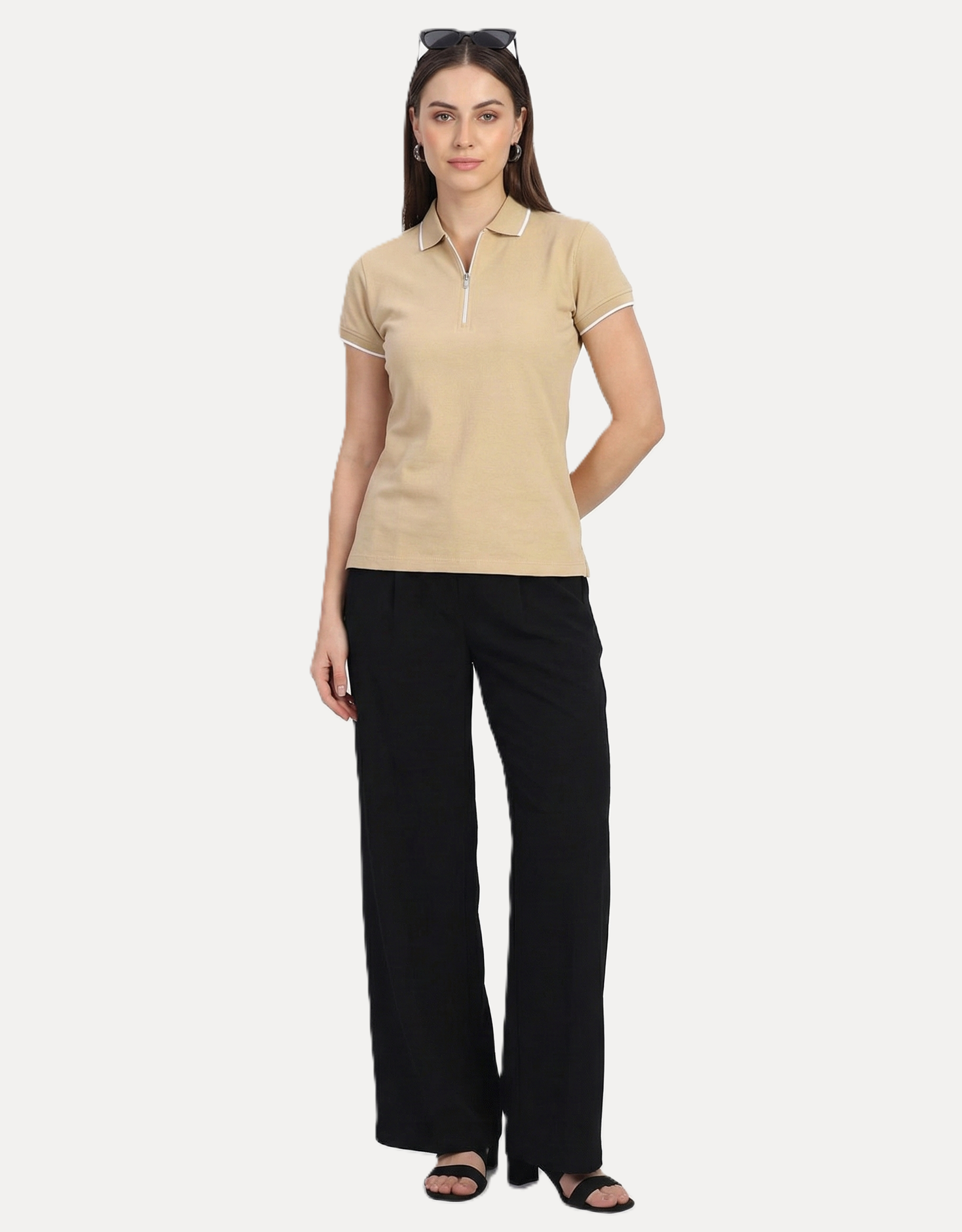 Women Solid Zipper Polo with Tipping